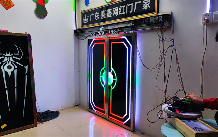 幻彩触摸灯光门.jpg