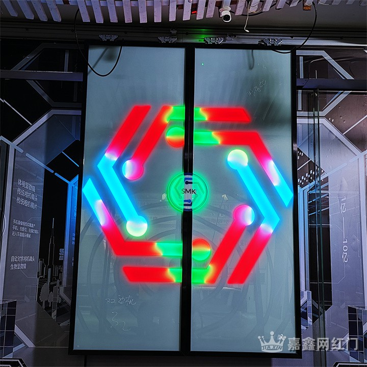 手掌触摸门